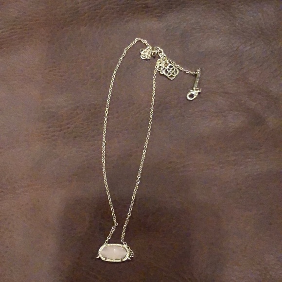 Kendra Scott Jewelry - Kendra Scott necklace in pink.